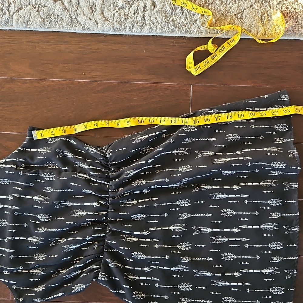 H&M Divided Black and White Patterned Dress - Picture 10 of 10